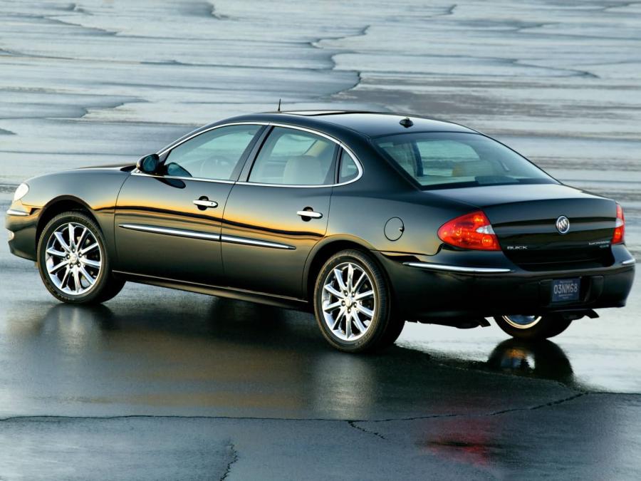 Buick LaCrosse CXS 2005 года  (фото 41 из 45)
